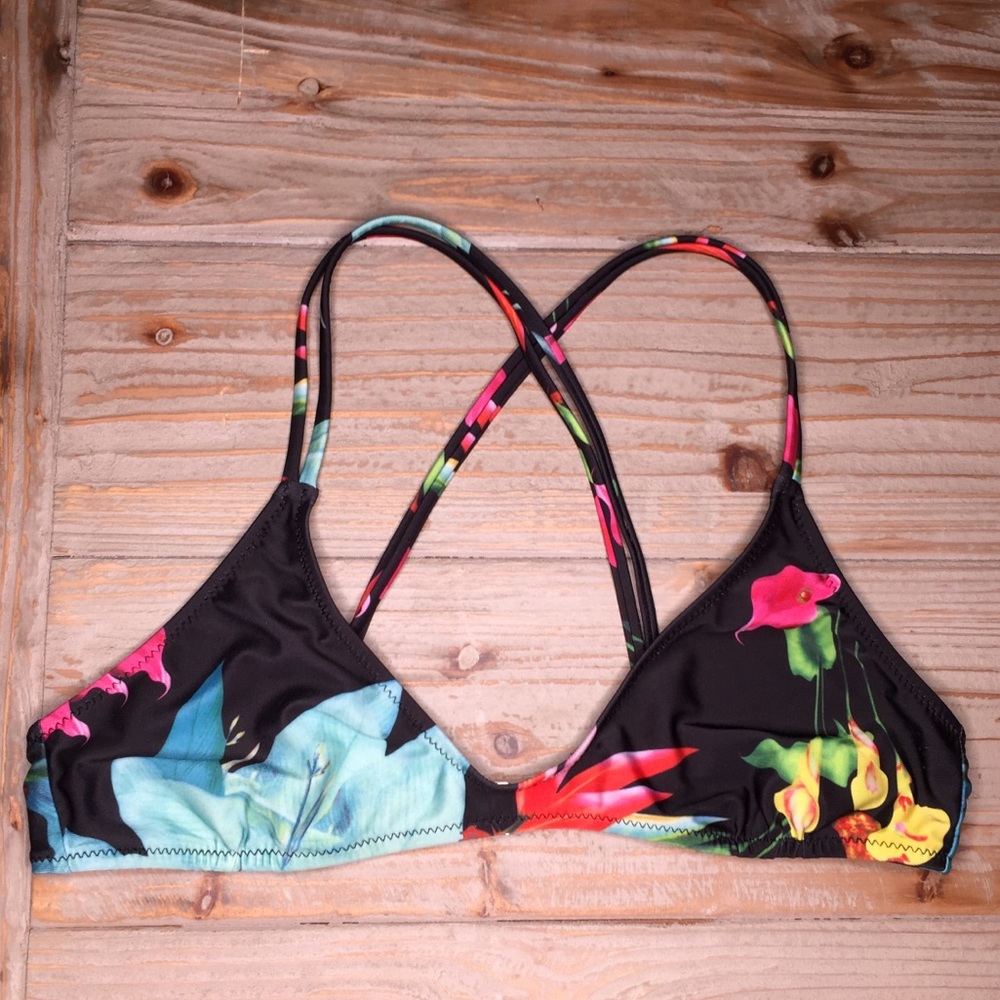 Black & Floral swim top (READ BIO FOR SIZING)